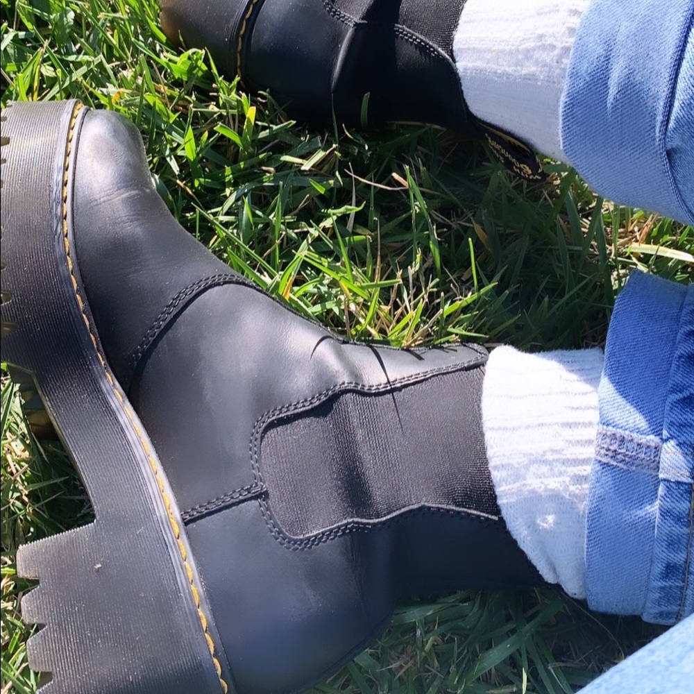 ROMETTY PLATFORM CHELSEA BOOTS SIZE 8